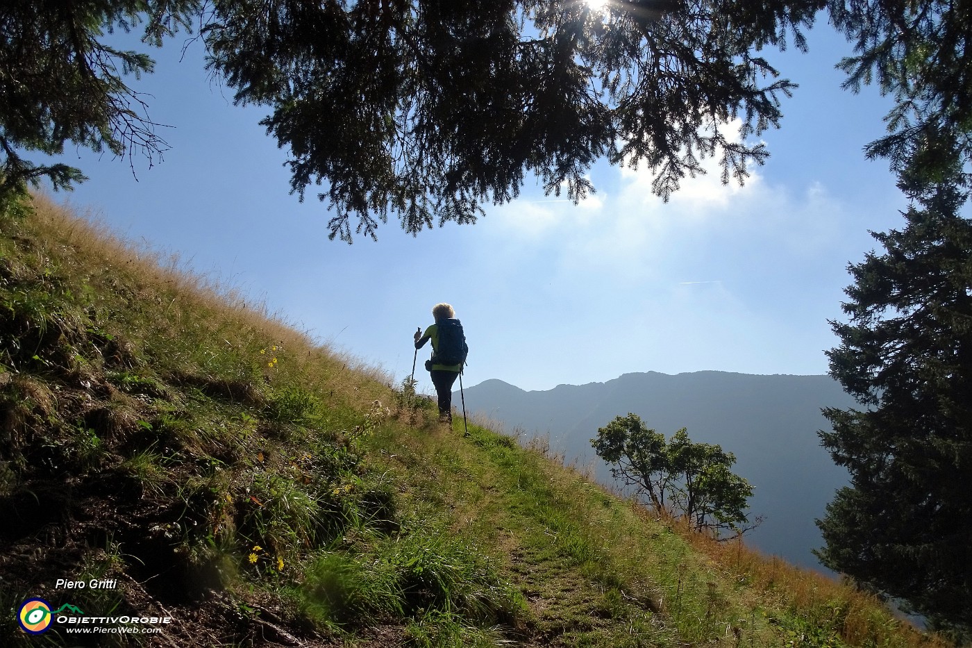 30 In traverso sui fianchi della montagna.JPG